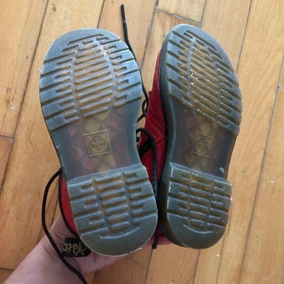 Red  Dr Martens boots - Picture 5 of 6